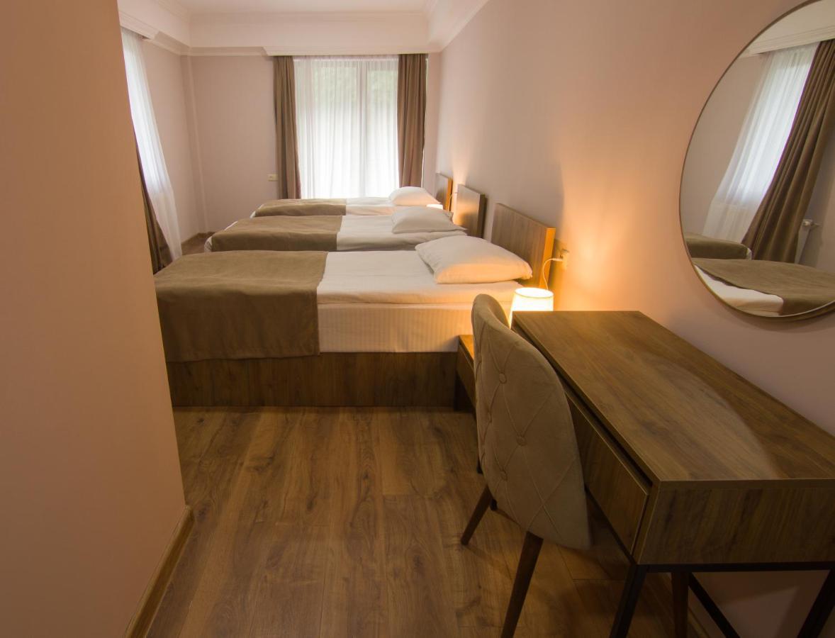 Lileo Inn Hotel Mestia Eksteriør bilde